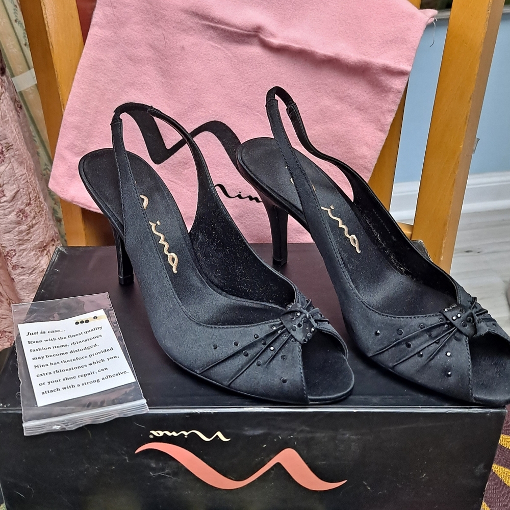 Nina vintage peep toe 3&3/4" heels